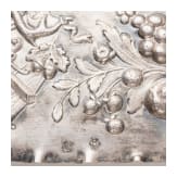 Gro&szlig;e silberne Schauplatte mit jagdlichem Motiv, Eduard Wollenweber in M&uuml;nchen, um 1890