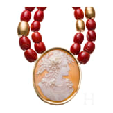 Goldmontierte Korallenkette mit Gemme, um 1900 (Gemme)