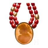 Goldmontierte Korallenkette mit Gemme, um 1900 (Gemme)