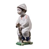 Hentschelkind bzw. "Kind auf einem Holzpferd reitend", Konrad Hentschel, 1905 (Entwurf), Meissen, 20. Jhdt. (Ausf&uuml;hrung)