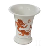 64-Serviceteile "lila Drache" und 1 Vase "roter Drache", Meissen, gr&ouml;&szlig;tenteils bis 1934 und sp&auml;ter