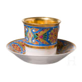Tasse mit Untertasse aus dem gotischen Service, Russland, Kaiserliche Porzellanmanufaktur, Periode Alexander III (1881 bis 1894), datiert 1890