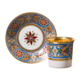 Tasse mit Untertasse aus dem gotischen Service, Russland, Kaiserliche Porzellanmanufaktur, Periode Alexander III (1881 bis 1894), datiert 1890