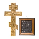 Vergoldetes Bronzekruzifix und Bronzeikone mit dem Heiligen Nikolaus von Myra, Russland, sp&auml;tes 19. Jhdt.