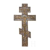 Gro&szlig;es, emailliertes Bronzekruzifix, Russland, um 1900