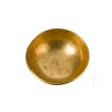 Verzierte altorientalische Goldschale mit Elementen neubabylonischer und neuassyrischer Kunst, Kultgef&auml;&szlig; eines K&ouml;nigshofes, 1. H&auml;lfte 6. Jhdt. v. Chr.