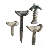 Vier Kn&auml;ufe von Bronzeschwertern, Zagros-Gebirge und angrenzende Regionen, um 1000 v. Chr.