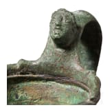 Bronzekrug mit plastisch verziertem Henkel, r&ouml;misch, 2. Jhdt. n. Chr.
