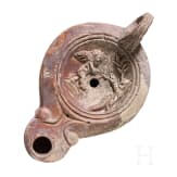 Figural verzierte &Ouml;llampe aus Ton, Loeschke Typus IV, 1. Jhdt. - 1. H&auml;lfe 2. Jhdt. n. Chr.
