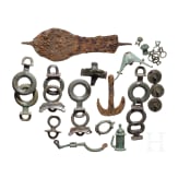 28 Beschl&auml;ge von Joch und Schirrung eines Gespanns und ein Wagenkastenbeschlag, r&ouml;misch, 2. - 3. Jhdt. n. Chr.