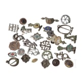 28 r&ouml;mische Fibeln aus Bronze, 1. - 3. Jhdt. n. Chr.