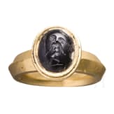 Fr&uuml;hbyzantinischer Goldring (5. - 6. Jhdt. n. Chr.) mit &auml;lterer, r&ouml;mischer Gemme (1. - 2- Jhdt. n. Chr.)