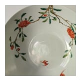 Famille-Rose Vase mit Flederm&auml;usen und Pfingstrosen mit Daoguan-Sechszeichenmarke, wohl um diese Zeit (um 1840-50)