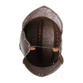 Sturmhaube mit drei K&auml;mmen, s&uuml;ddeutsch, wohl Augsburg, um 1530/40