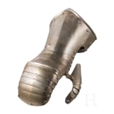A German right armoured gauntlet, ca. 1560