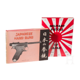 Zwei englischsprachige B&uuml;cher &uuml;ber japanische Milit&auml;rpistolen