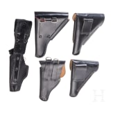 Sechs Pistolentaschen, Polizei