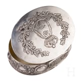 K&ouml;nig Ludwig II. von Bayern - Silberdose mit Spiegelmonogramm &bdquo;L&ldquo;, Gebr&uuml;der Dingelein, Hanau vor 1880