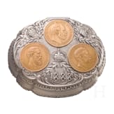 Edle Silberdose mit Goldm&uuml;nzen auf das Dreikaiserjahr 1888