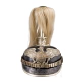 Helm eines Unteroffiziers im 1. Garde-Regiment zu Fu&szlig; in Paradeausf&uuml;hrung, um 1900