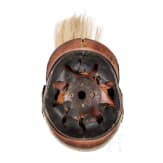 Helm eines Unteroffiziers im 1. Garde-Regiment zu Fu&szlig; in Paradeausf&uuml;hrung, um 1900