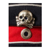 Schirmm&uuml;tze des preu&szlig;ischen 1. Leib-Husaren-Regiments mit Namensbezeichnung &bdquo;Mackensen&ldquo;