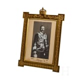 Kaiser Wilhelm II. - signiertes Widmungsfoto in offiziellem Geschenkrahmen 1909