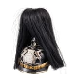 Helm f&uuml;r Mannschaften im Dragoner-Regiment K&ouml;nig (2. W&uuml;rttembergisches) Nr. 26 mit Paradebusch