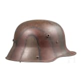 Stahlhelm M 1916/17 mit Mimikry-Tarnanstrich