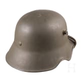 Stahlhelm M 18 mit Ohrenausschnitt