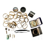 Sammlung patriotischer Schmuck - Armreifen, Ringe, Anstecker