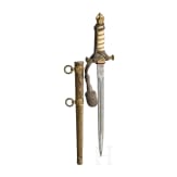 A dagger for officers of the Imperial Navy, with a damask blade and a gold inscription reading "1917. Dr Alfred Middell. 1935."