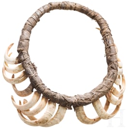 A necklace made of boar teeth "Kuku Kuku", Papua New Guinea, Highlands