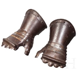 A pair of gauntlets, Historicism in the style of the 16th century