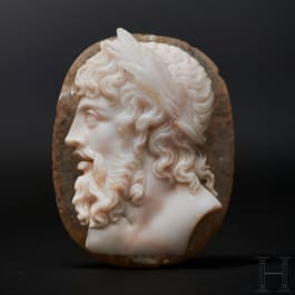 An antique cameo of the finest quality with idealizing image of Zeus-Jupiter, Classicism, circa 1800 to early 19th century
