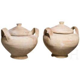 A pair of Daunian-Italian pots, 5th – 4th century B.C.