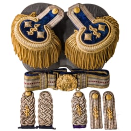 Marine-Oberstabsarzt Dr. Emil Sähn – a collection of epaulettes, shoulder boards and imperial patent from 1916