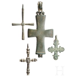 Vier Bronzekreuze, mittelbyzantinisch, 10 - 12. Jhdt.