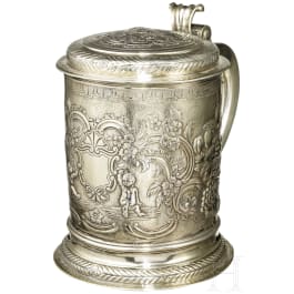 A German floral and ornamental embossed silver tankard, Johan Grüno, Hamburg, circa 1710