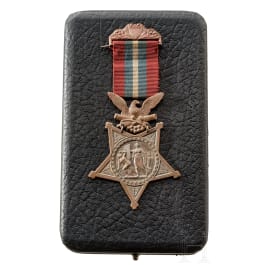 A cased Congressional Medal of Honor, unissued Army version, 1896 - 1904