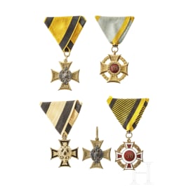 Fünf Verdienstkreuze/Dienstzeichen, um 1900