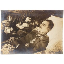 Prinz Heinrich von Bayern (1884 - 1916) - großformatige Aufnahme des aufgebahrten Leichnams, 1916