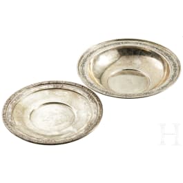 A Meriden Britannia Co. sterling silver bowl in Madame d'Arblay pattern and a "Royal Rose" Sterling plate, 20th century