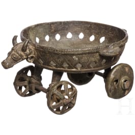 An Indian bronze vessel, 19th/20th century
