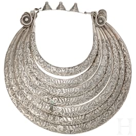 A Burmese Mon necklace, circa 1900
