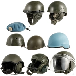 Neun militärische Kopfbedeckungen, Frankreich