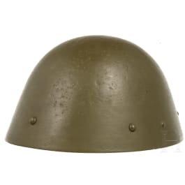 A Czechoslovak steel helmet M 32