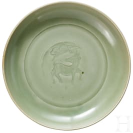 A "deer plate" made of Longquan Seladon, southern Song Dynasty (960 - 1127)