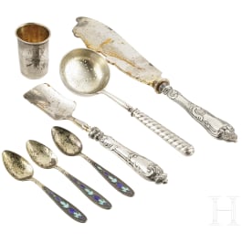Seven pieces of Russian silverware, Moscow etc., 1896 - 1908 (the tea spoons Soviet, Leningrad, after 1958)