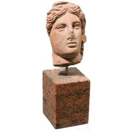 Frauenkopf aus Terrakotta, griechisch, 4. Jhdt. v. Chr.